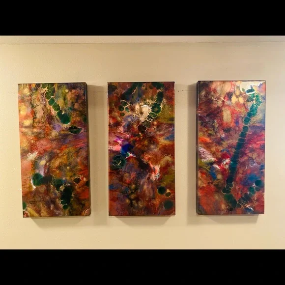 Beautiful resin and alcohol ink art - Picture 3 of 5